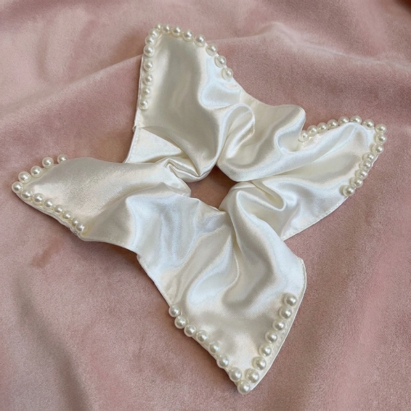 Pearl Decor Polka Dot Scrunchies